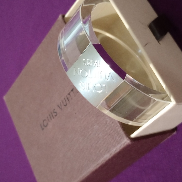 CCO | Louis Vuitton Translucent & Silver "Lv"Logo Bangle 2.5 diameter - Picture 8 of 9